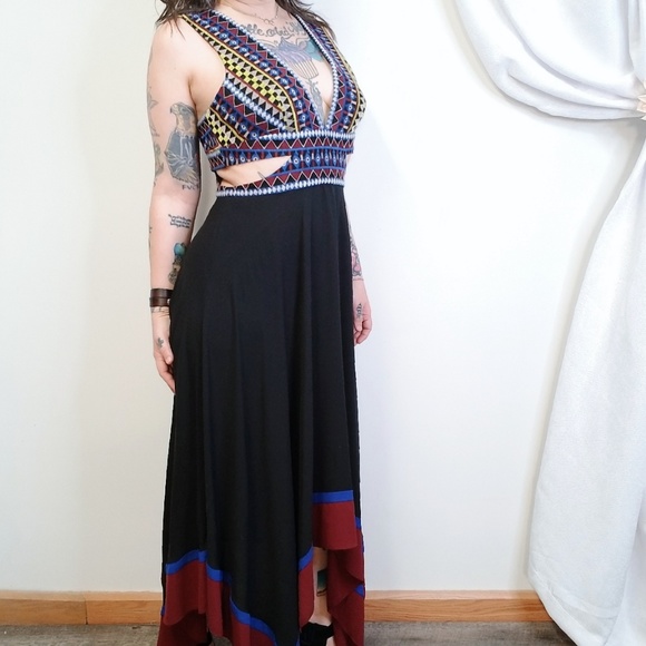 BCBGMaxAzria Dresses & Skirts - BCBGMaxAzria Embroidered Handkerchief Dress Boho